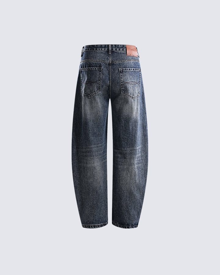 Pleated Curved Knife Denim Pants